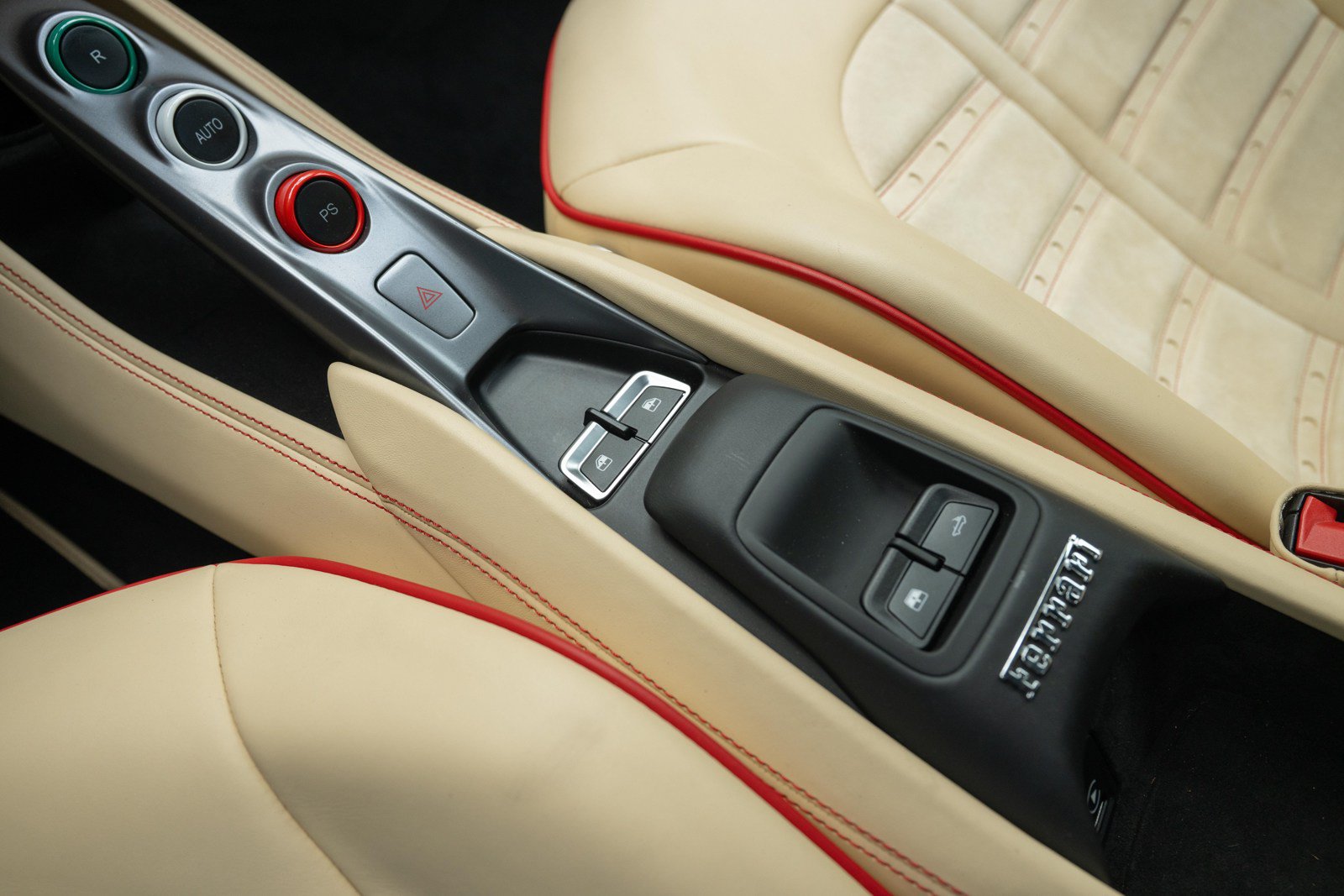 Used 2023 Ferrari F8 Tributo RWD image 46