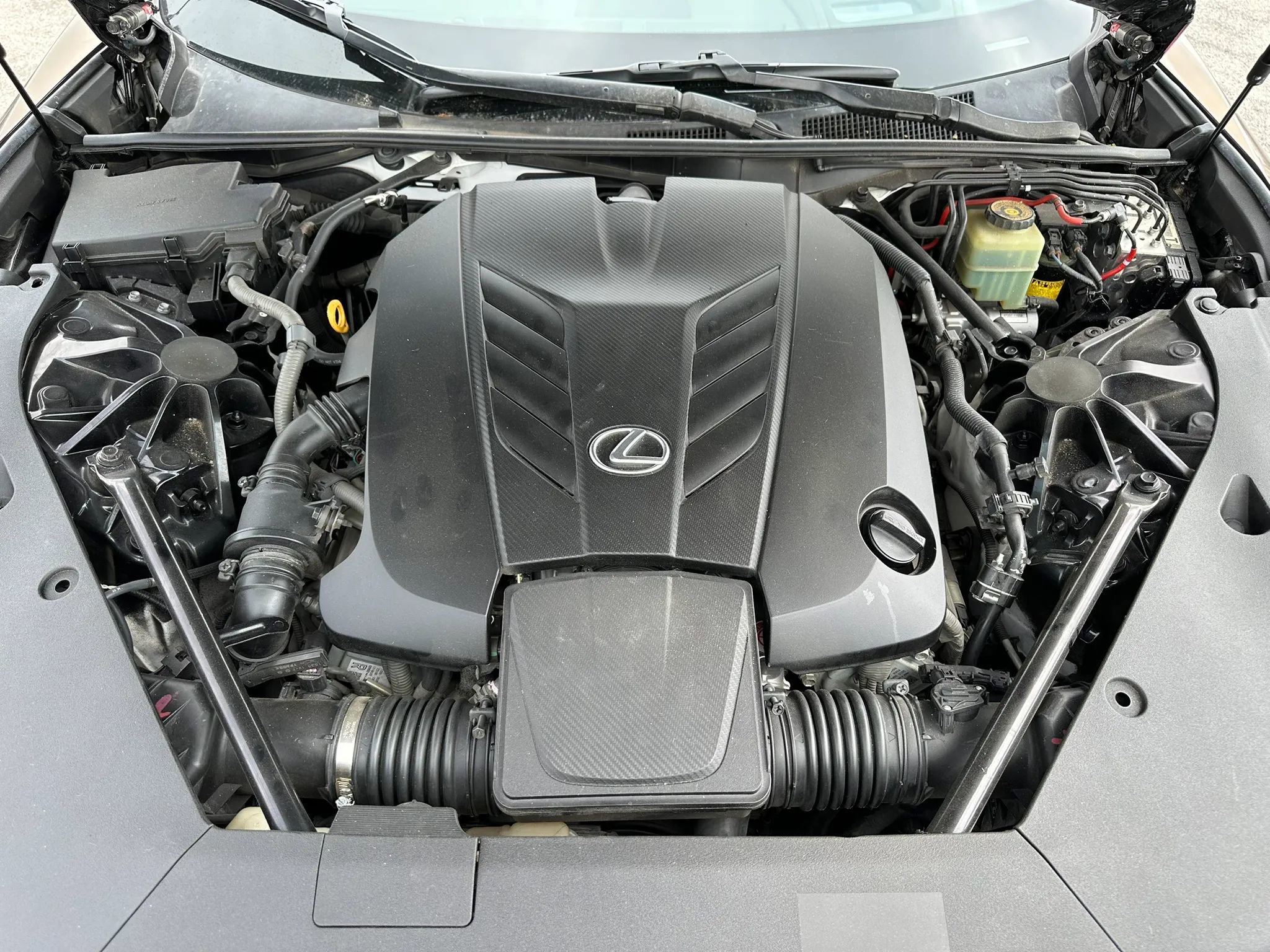 Used 2018 Lexus LC 500 Coupe w/ Touring Package RWD image 17