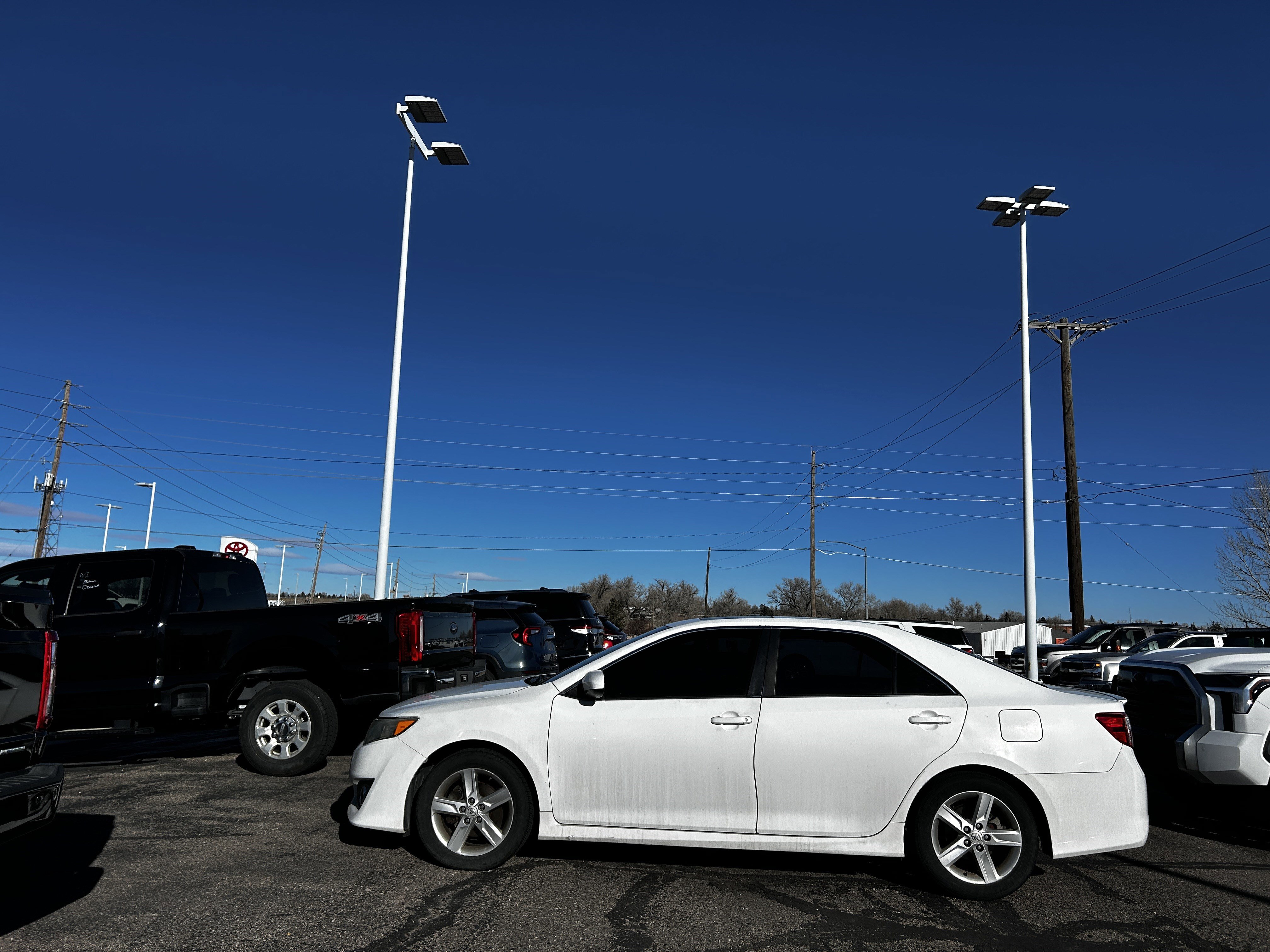 Used 2013 Toyota Camry SE image 2