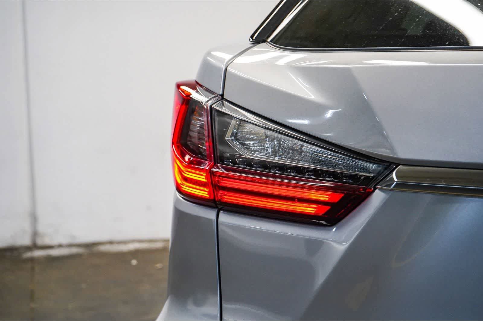 Used 2016 Lexus RX 450h FWD w/ Cold Weather Package image 12