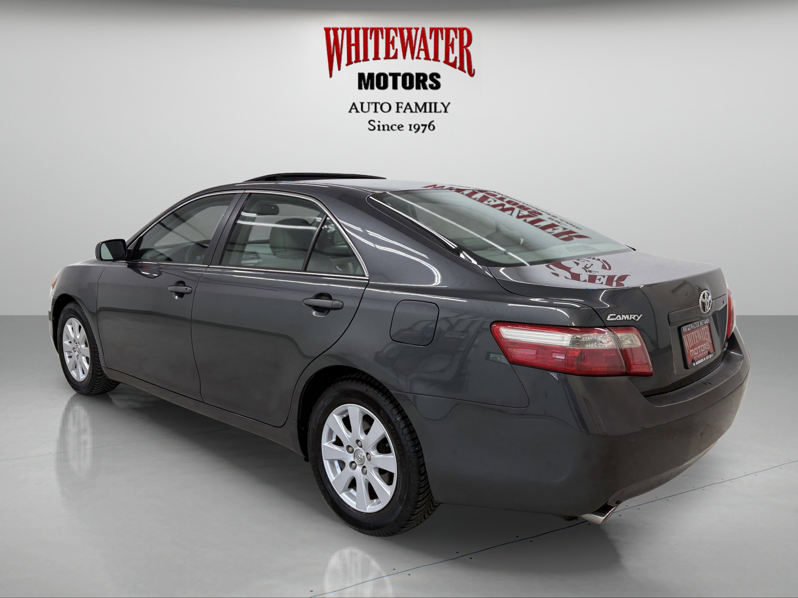 Used 2007 Toyota Camry XLE FWD image 2