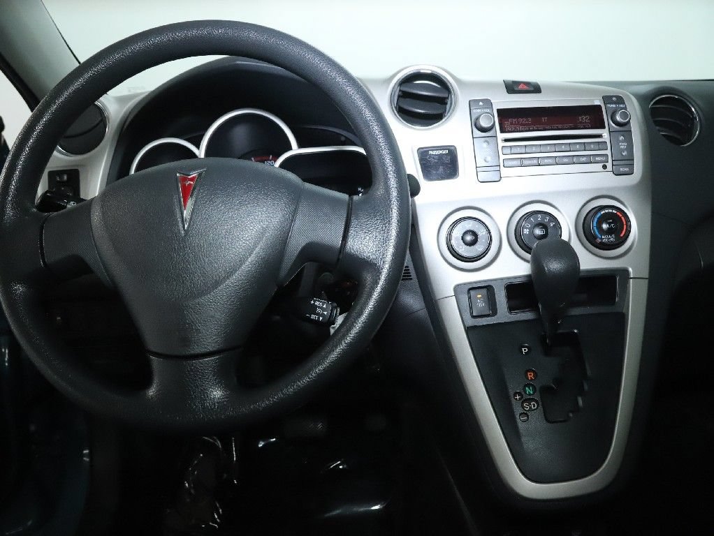 Used 2009 Pontiac Vibe w/ Preferred Package FWD image 23