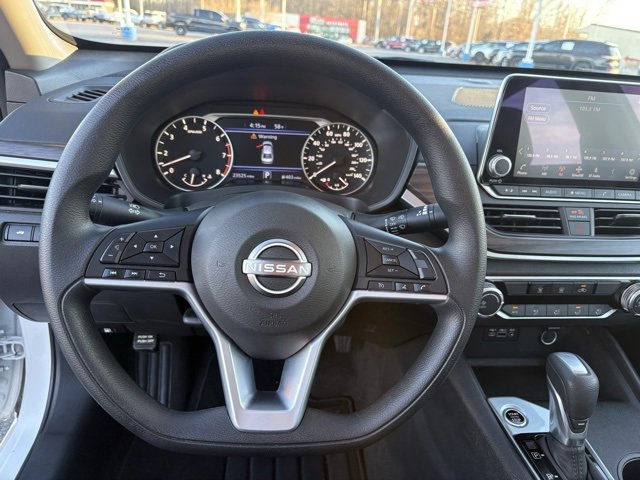 Used 2025 Nissan Altima 2.5 SV image 27