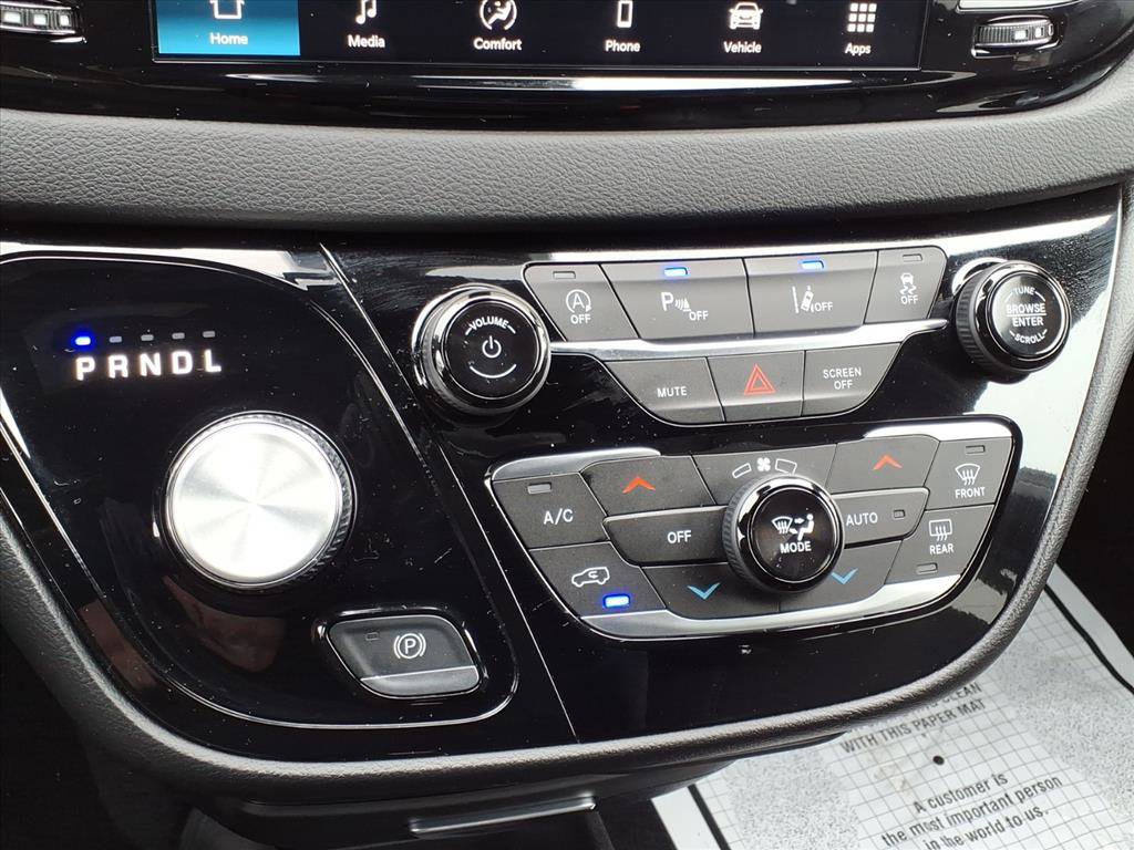 New 2026 Chrysler Voyager LX image 24