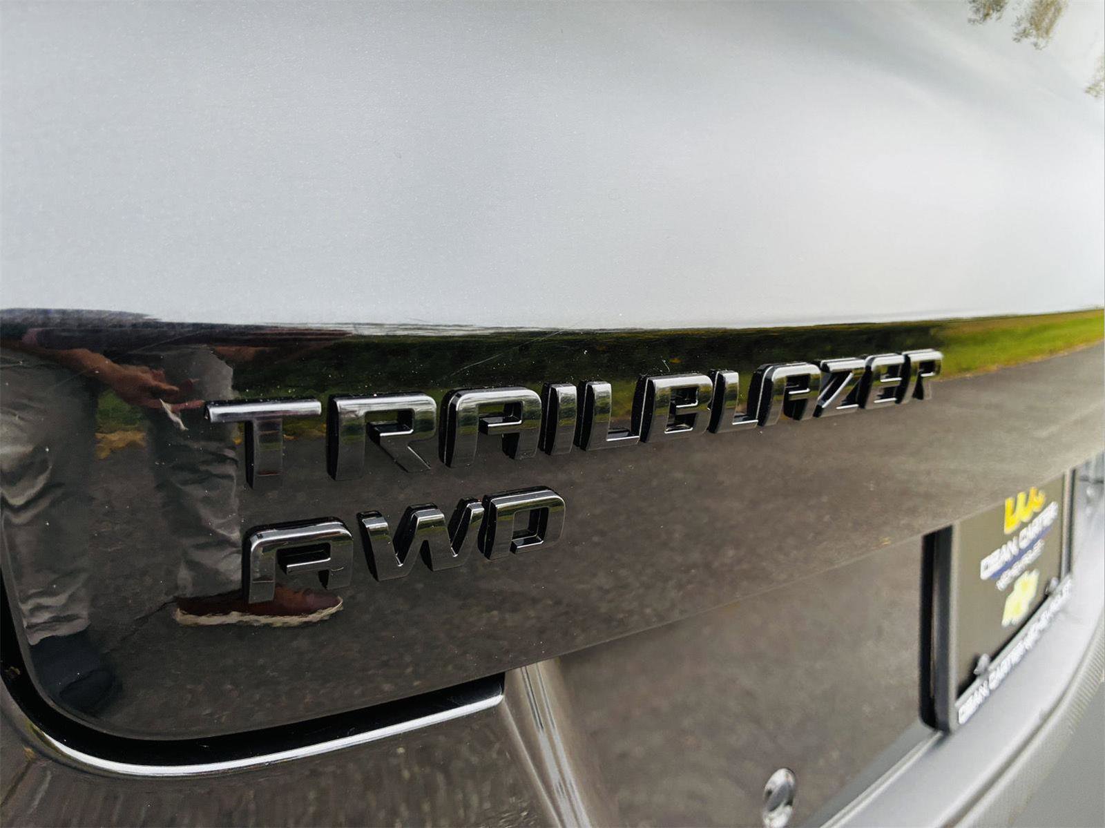 Used 2024 Chevrolet TrailBlazer RS w/ Convenience Package image 42