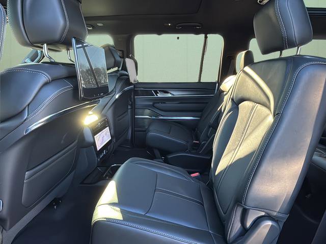 New 2026 Jeep Grand Wagoneer Summit w/ Rear Seat Video Group I image 21