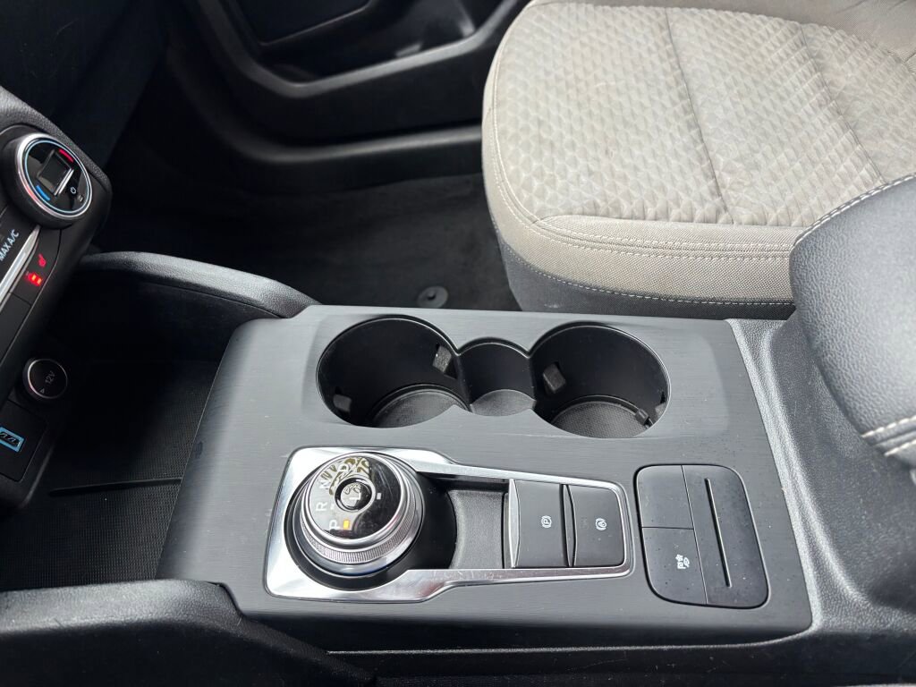 Used 2020 Ford Escape SE Sport image 14