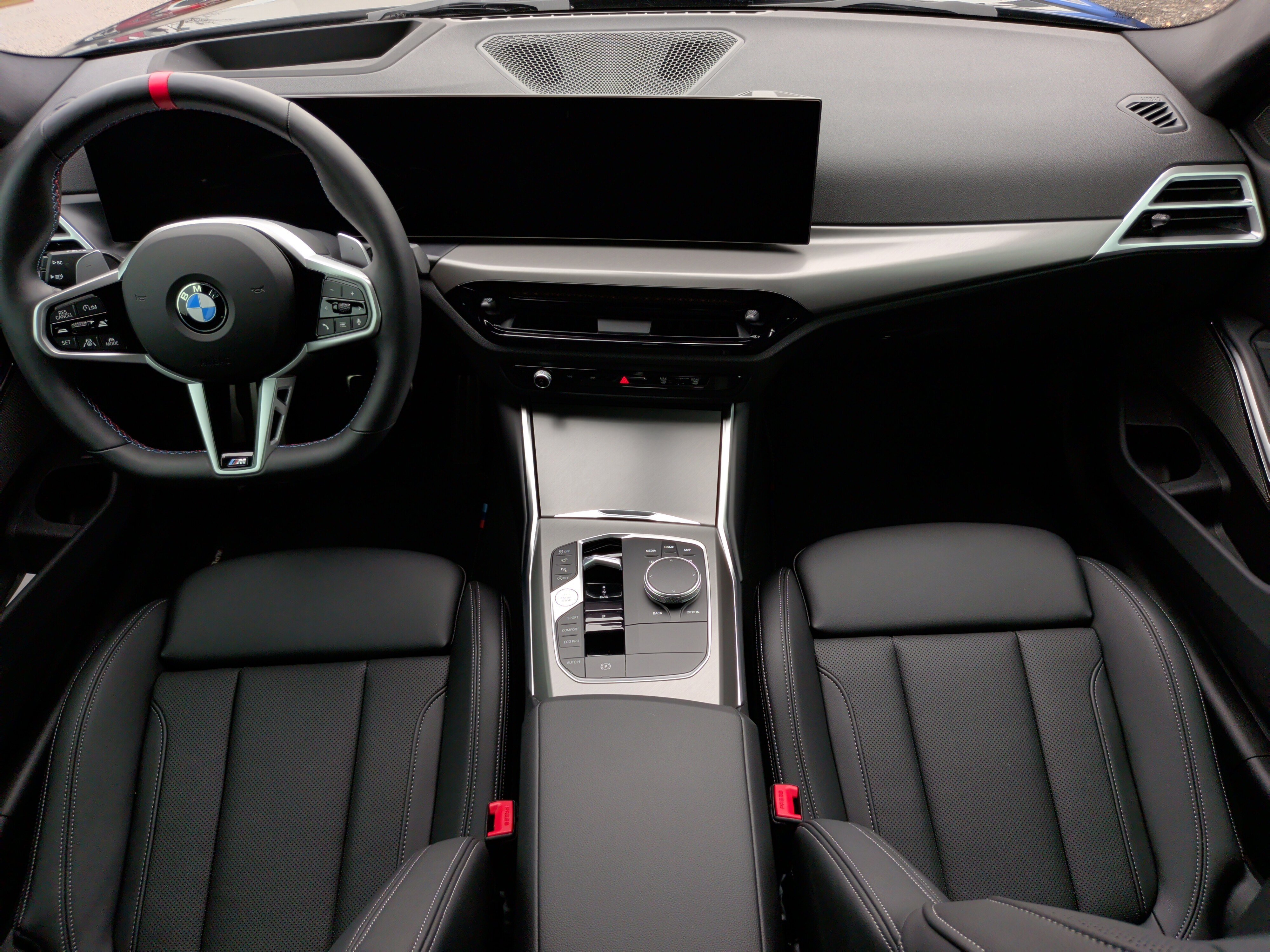 Used 2025 BMW M340i w/ Premium Package image 33