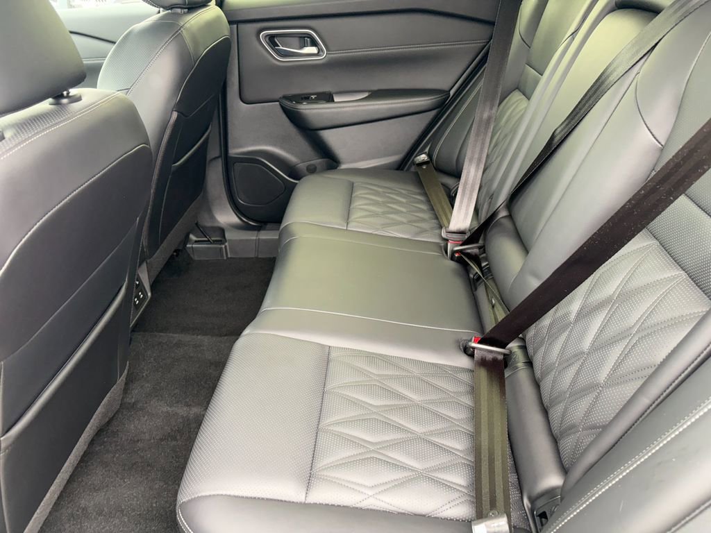 Used 2024 Nissan Rogue Platinum w/ Platinum Premium Package FWD image 25
