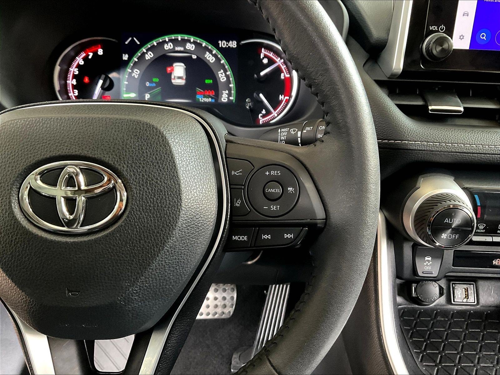 Used 2024 Toyota RAV4 XLE Premium FWD image 12