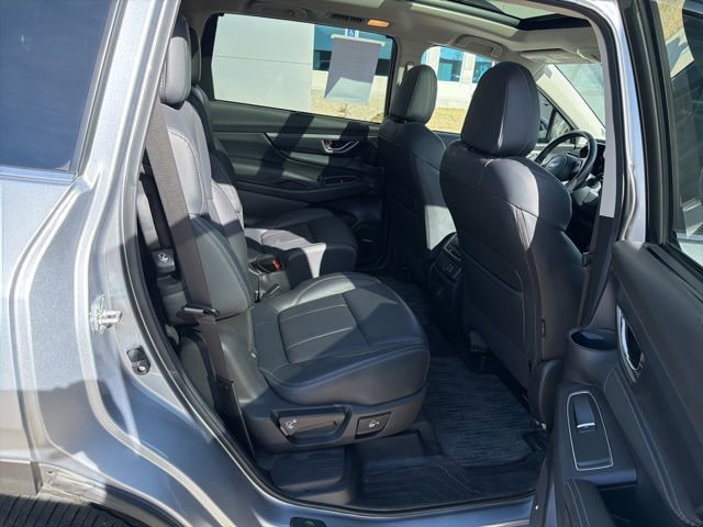Used 2024 Subaru Ascent Limited w/ Technology Package image 12