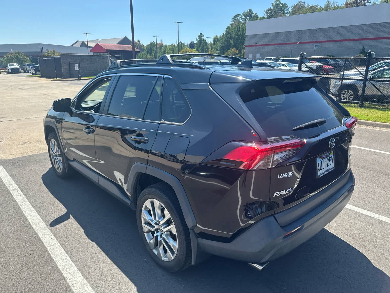 Used 2023 Toyota RAV4 XLE Premium FWD image 3