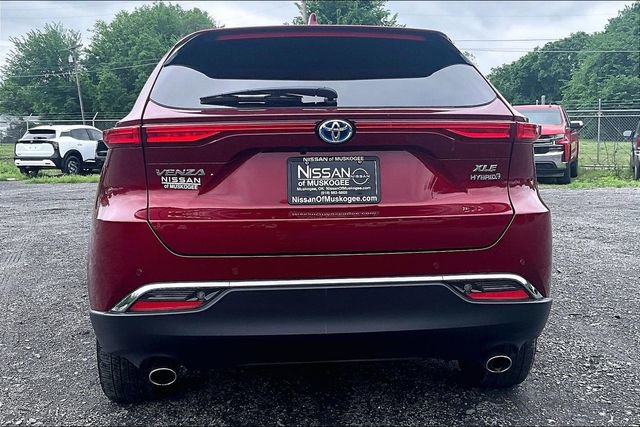 Used 2021 Toyota Venza XLE w/ Softex Package image 5