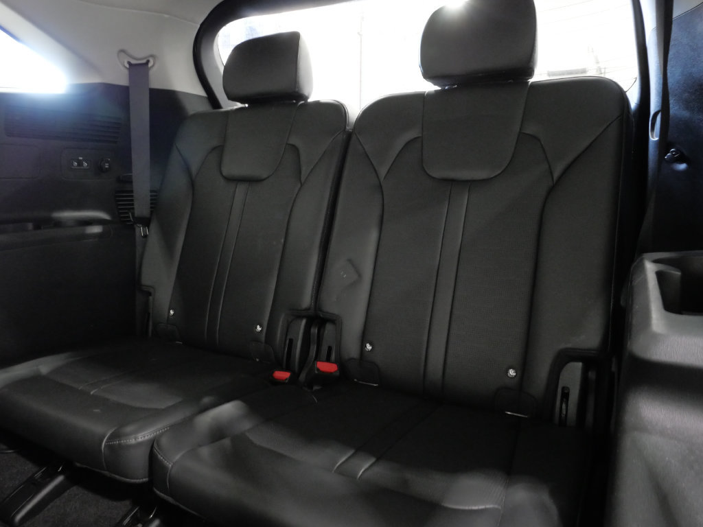 Used 2024 Kia Sorento S FWD image 26