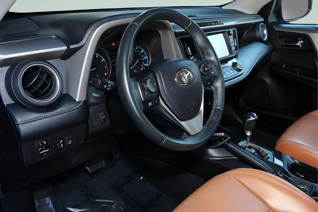 Used 2018 Toyota RAV4 Adventure image 21