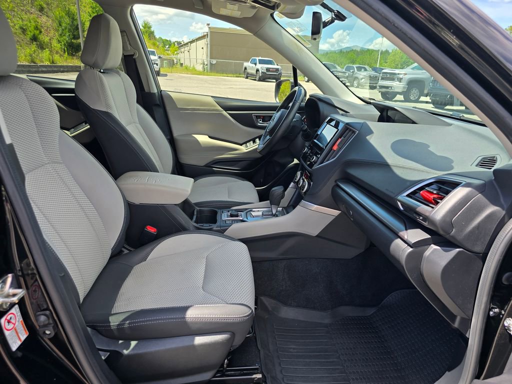 Used 2020 Subaru Forester Premium AWD/4WD image 31