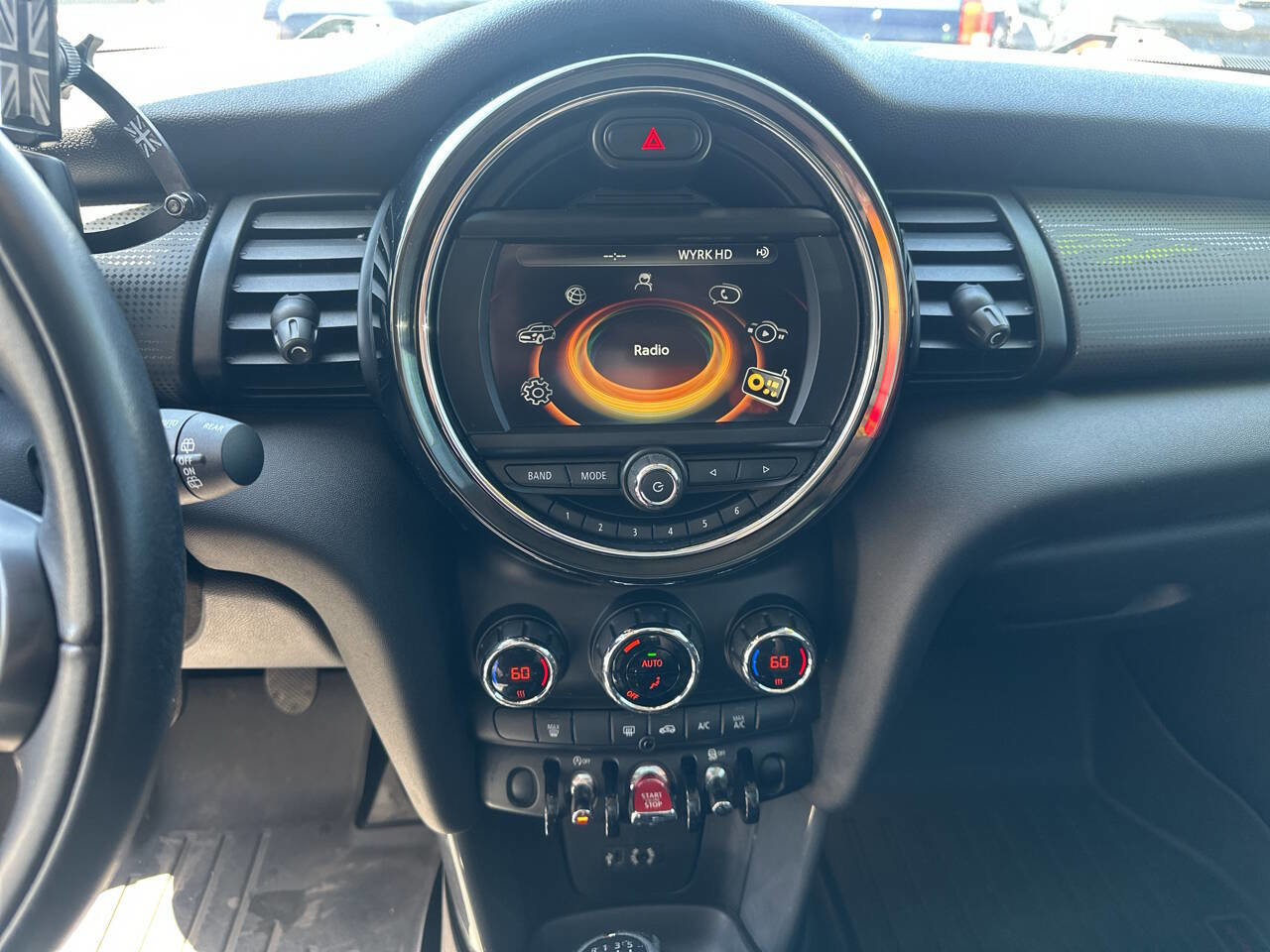 Used 2018 MINI Cooper 2-Door Hardtop FWD image 25