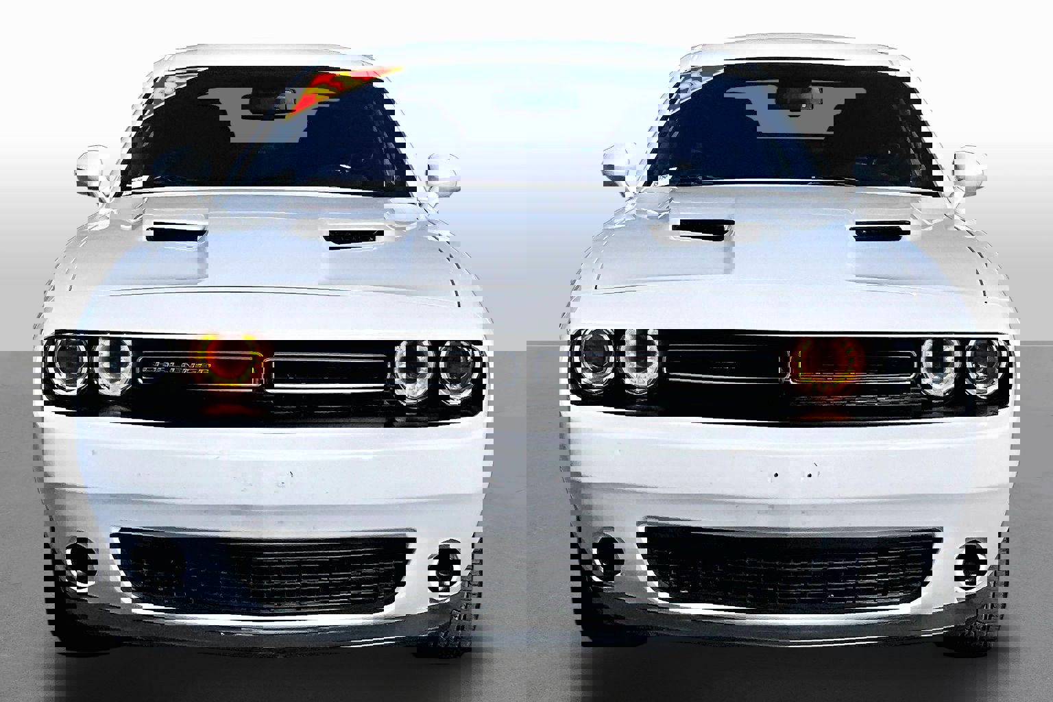 Used 2021 Dodge Challenger SXT image 3