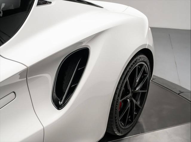 Used 2025 Lotus Emira RWD image 12