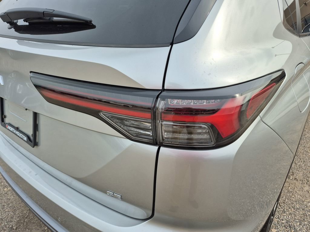 New 2026 Mitsubishi Outlander SE image 68