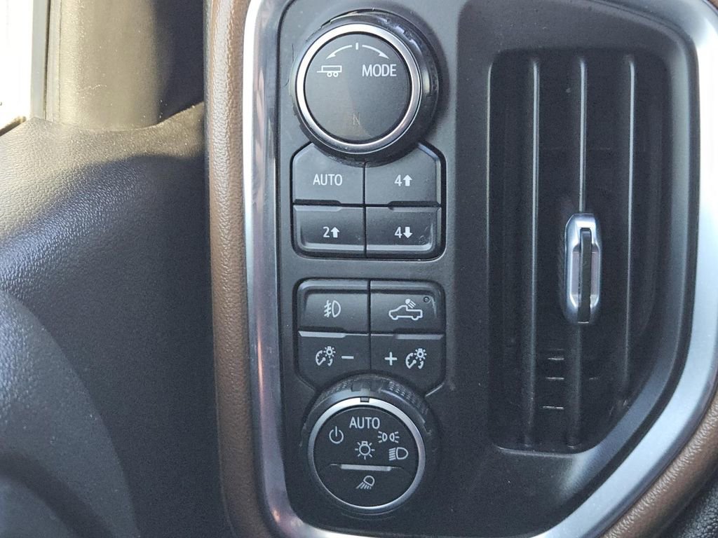 Certified 2020 Chevrolet Silverado 1500 High Country w/ Technology Package image 18