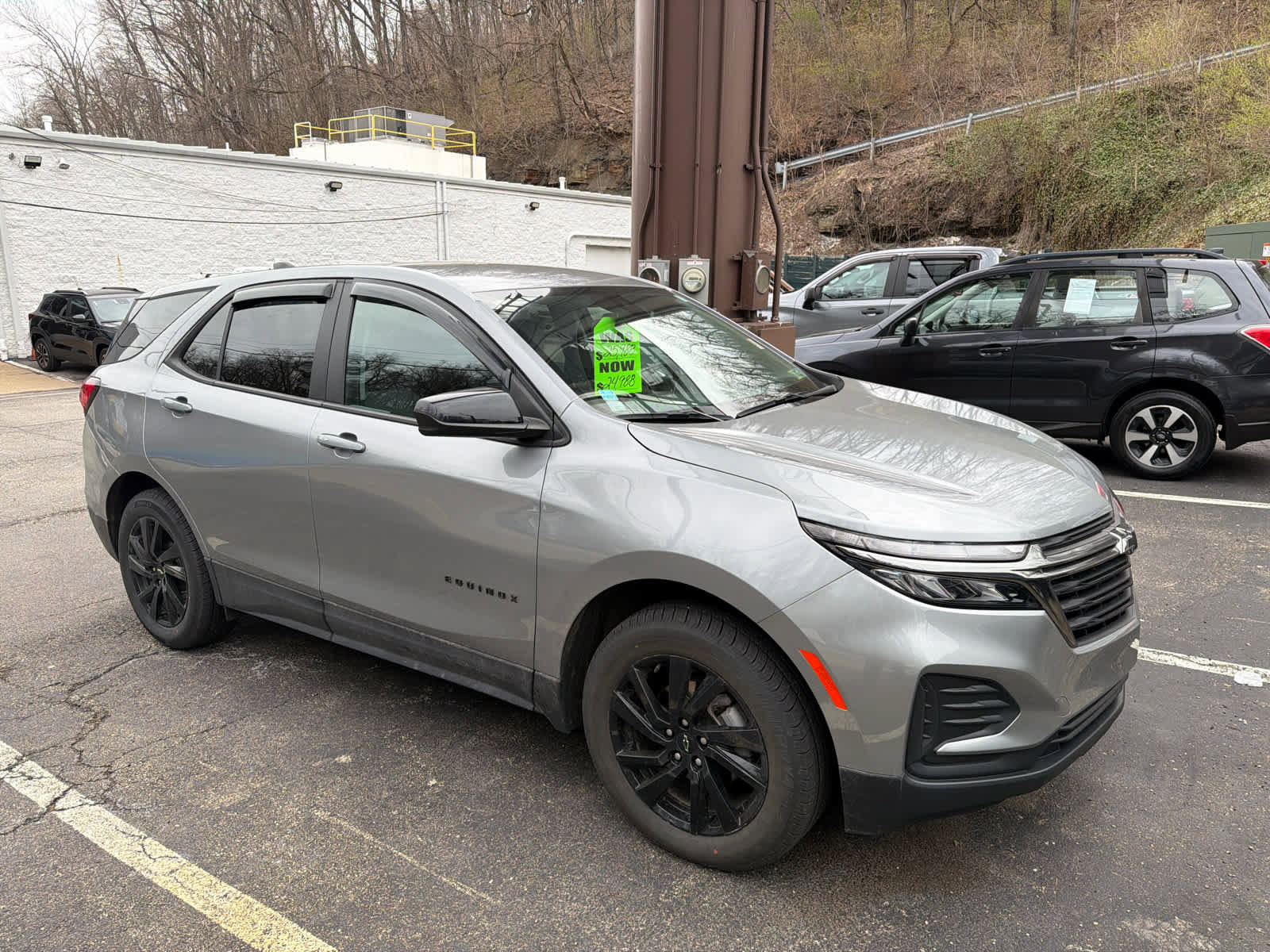 Used 2024 Chevrolet Equinox LS w/ LS Convenience Package image 2