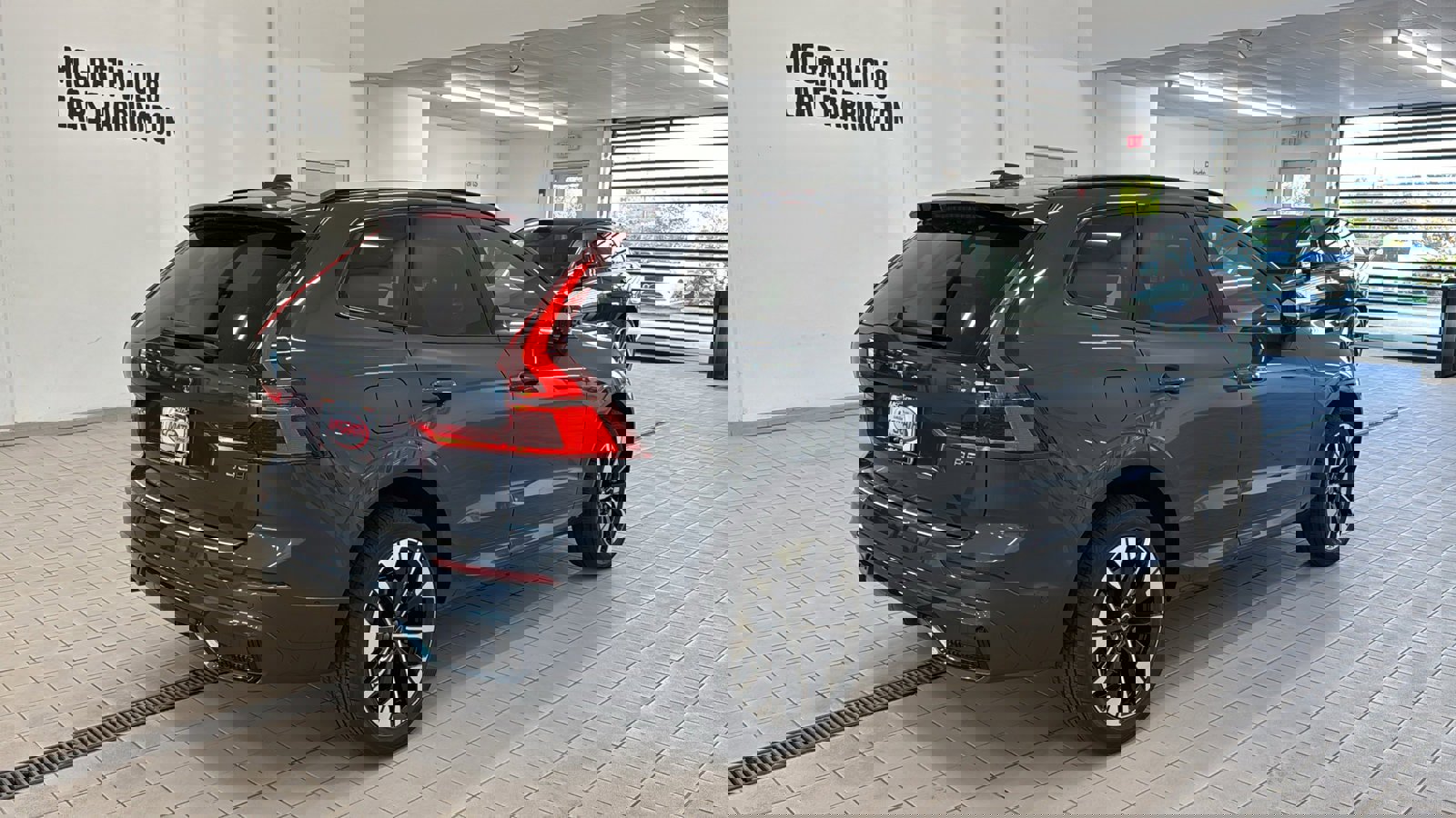 Used 2026 Volvo XC60 B5 Plus w/ Protection Package Premier image 5