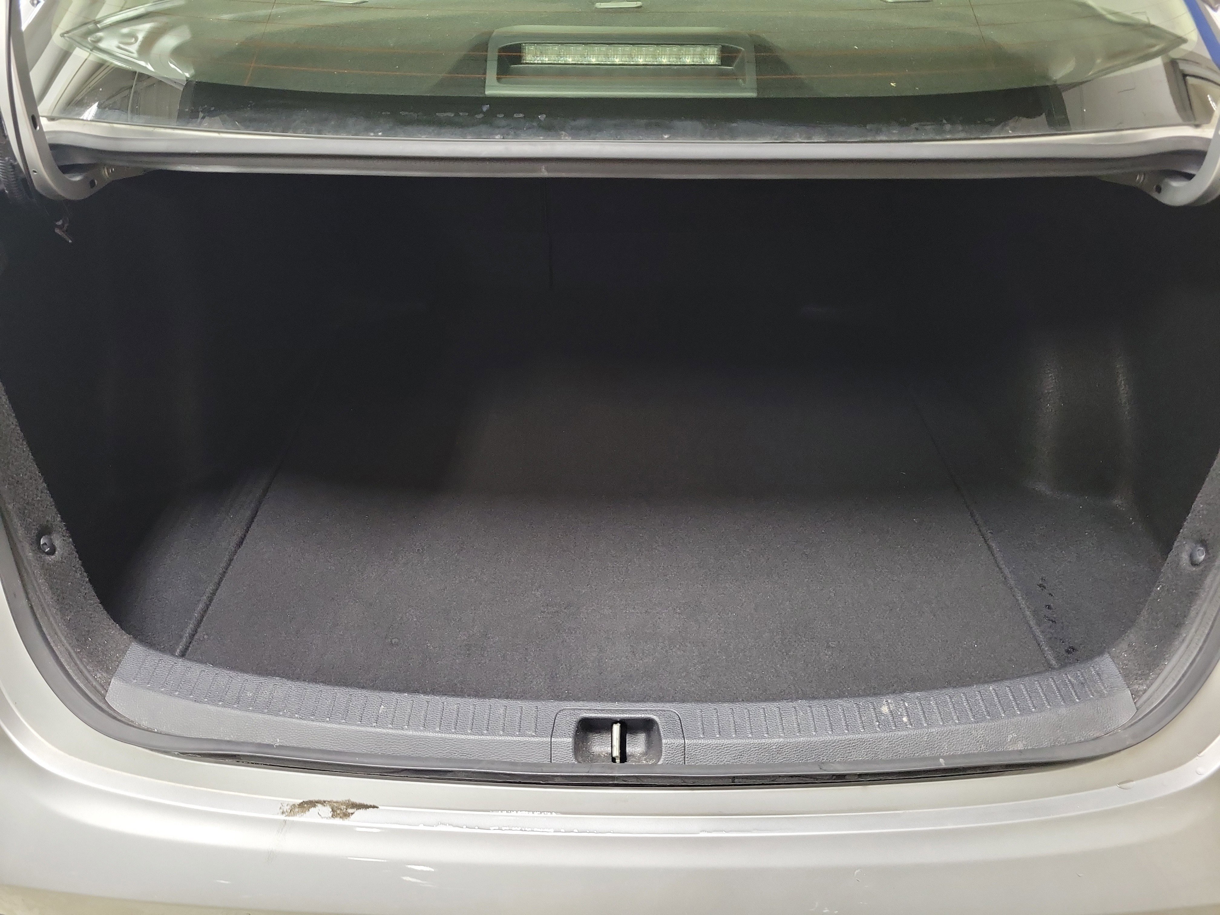 Used 2020 Toyota Corolla XLE image 9