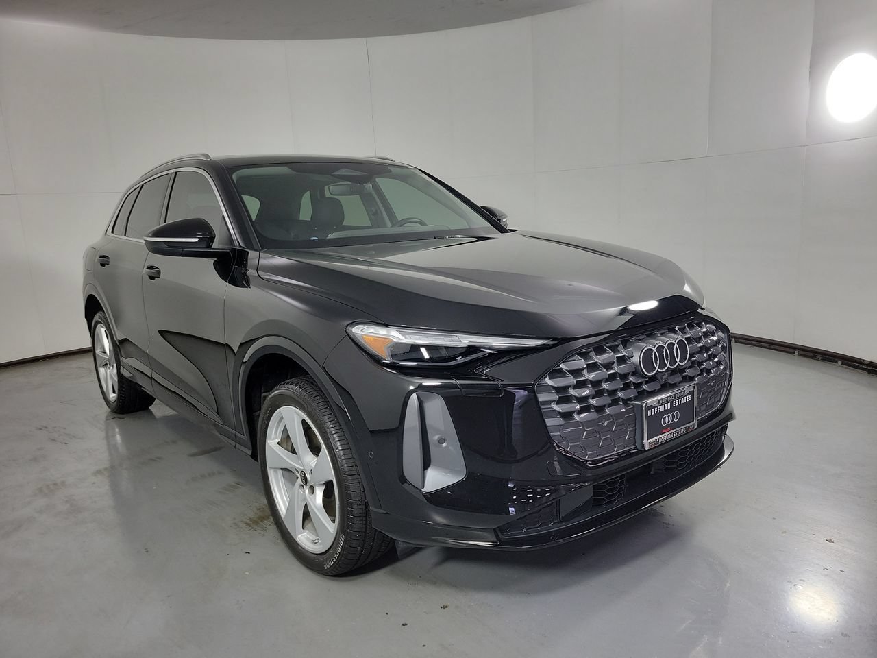 Used 2025 Audi Q5 Premium Plus w/ Premium Plus AWD/4WD image 4