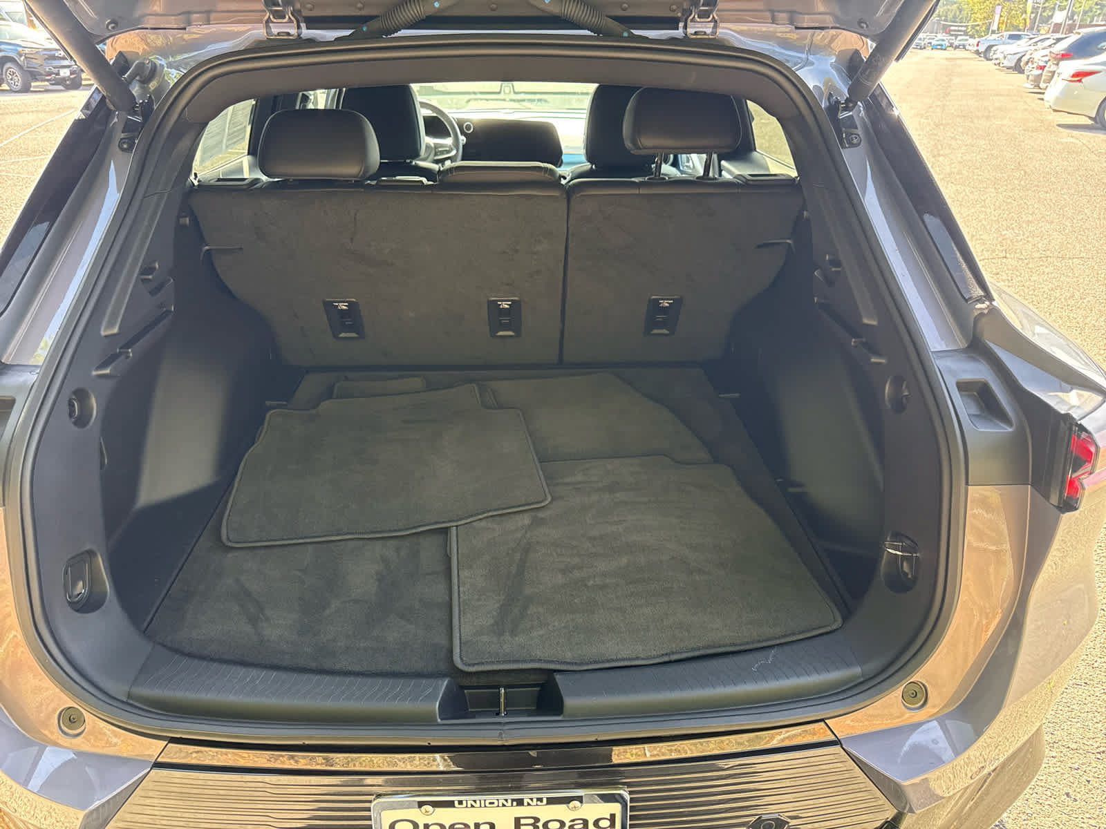Used 2025 Chevrolet Equinox EV LT FWD image 10