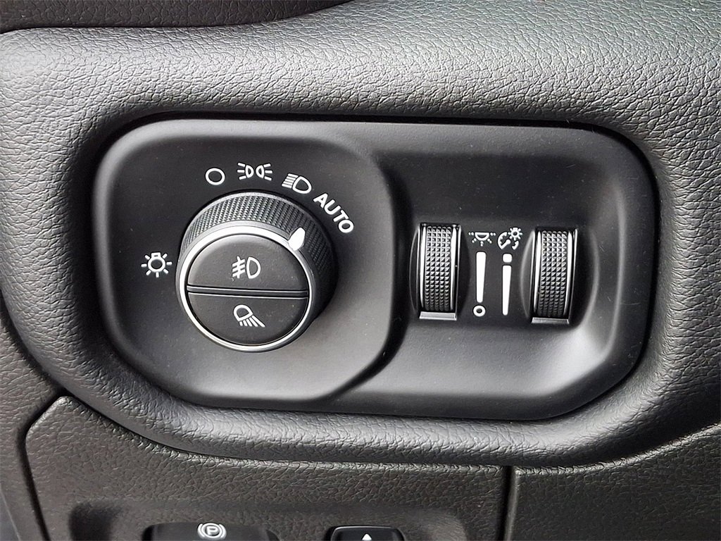 Used 2019 RAM 1500 Big Horn image 24