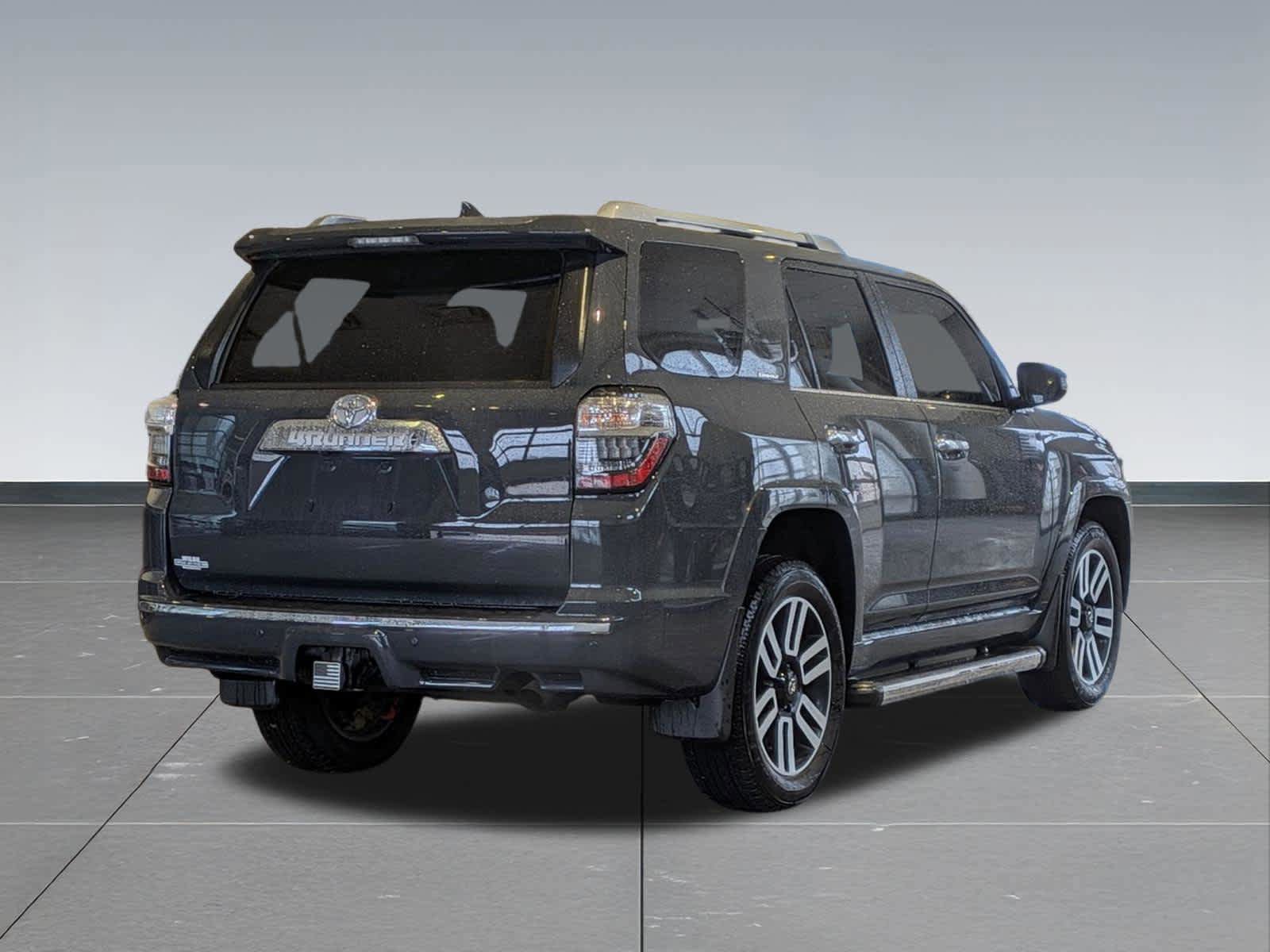 Used 2024 Toyota 4Runner Limited AWD/4WD image 6