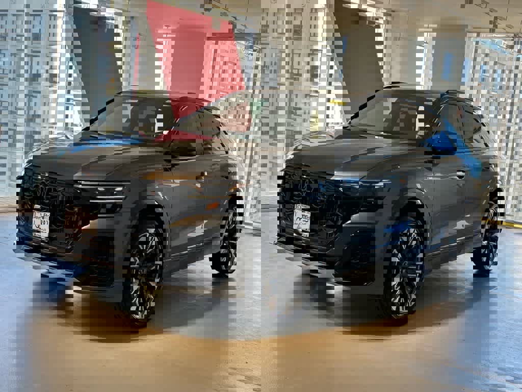 Certified 2025 Audi Q8 Premium Plus image 1
