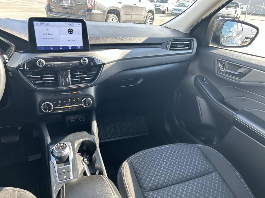 Used 2024 Ford Escape Active w/ Cold Weather Package image 19