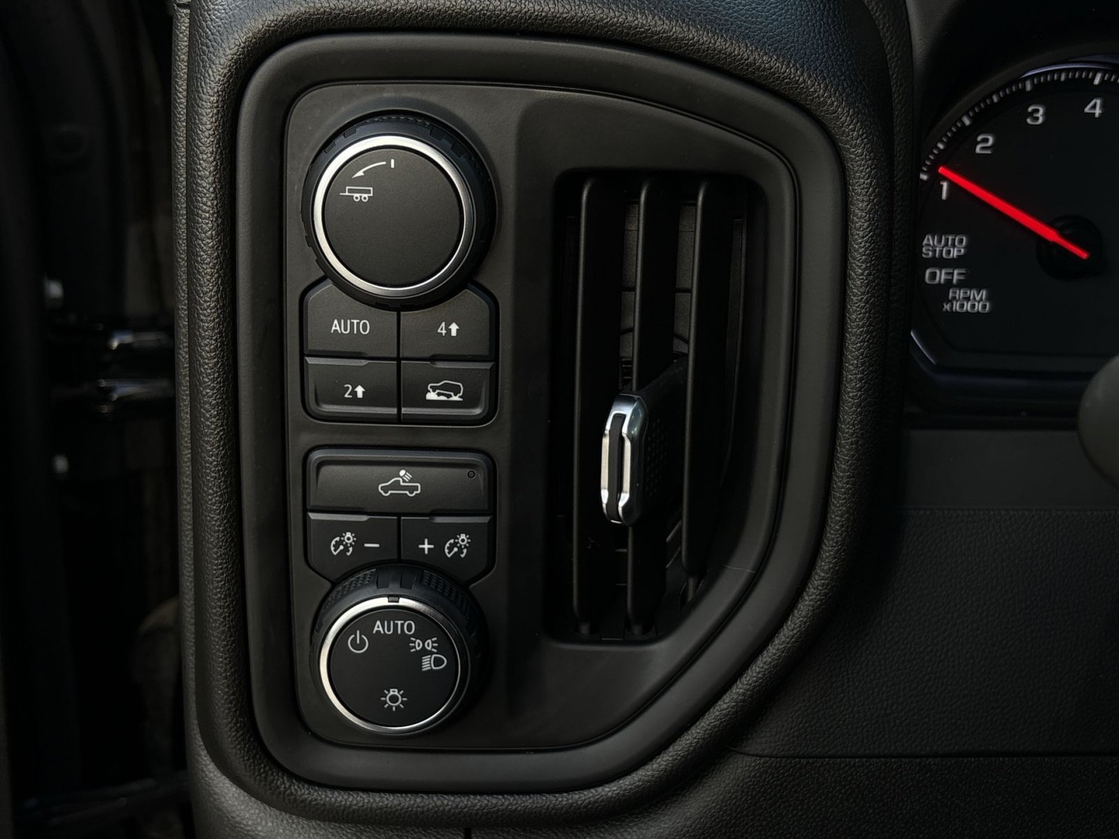 Used 2021 Chevrolet Silverado 1500 Custom w/ LPO, Dark Essentials Package AWD/4WD image 21