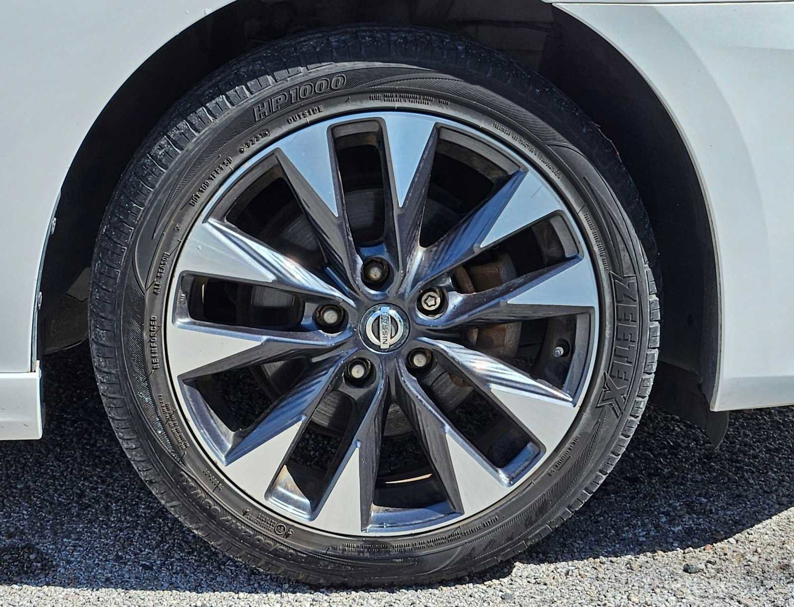 Used 2017 Nissan Sentra SR image 12