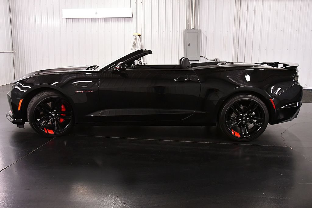 Used 2022 Chevrolet Camaro LT w/ Redline Edition RWD image 4
