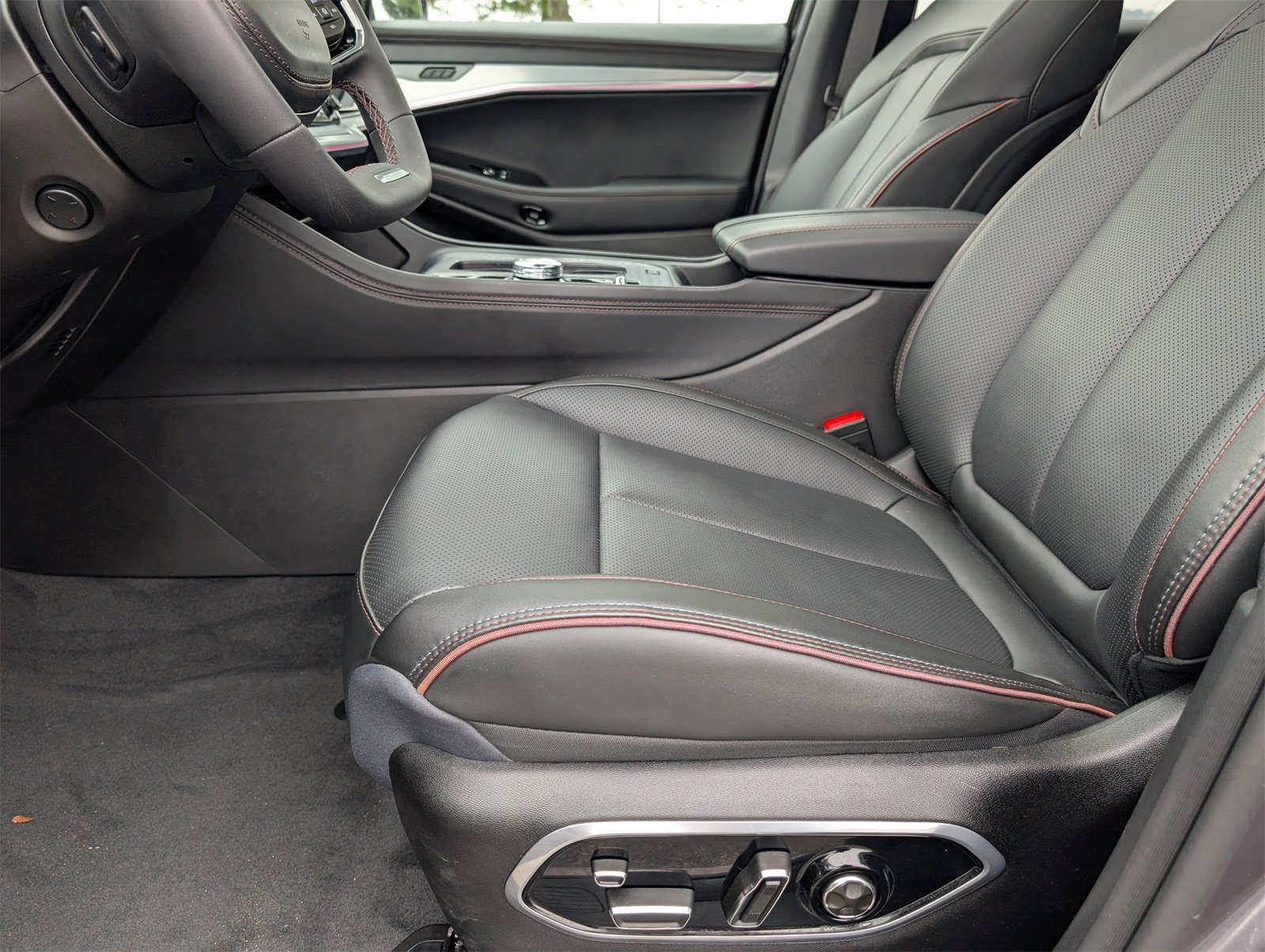 Used 2024 Jeep Wagoneer Launch Edition image 15