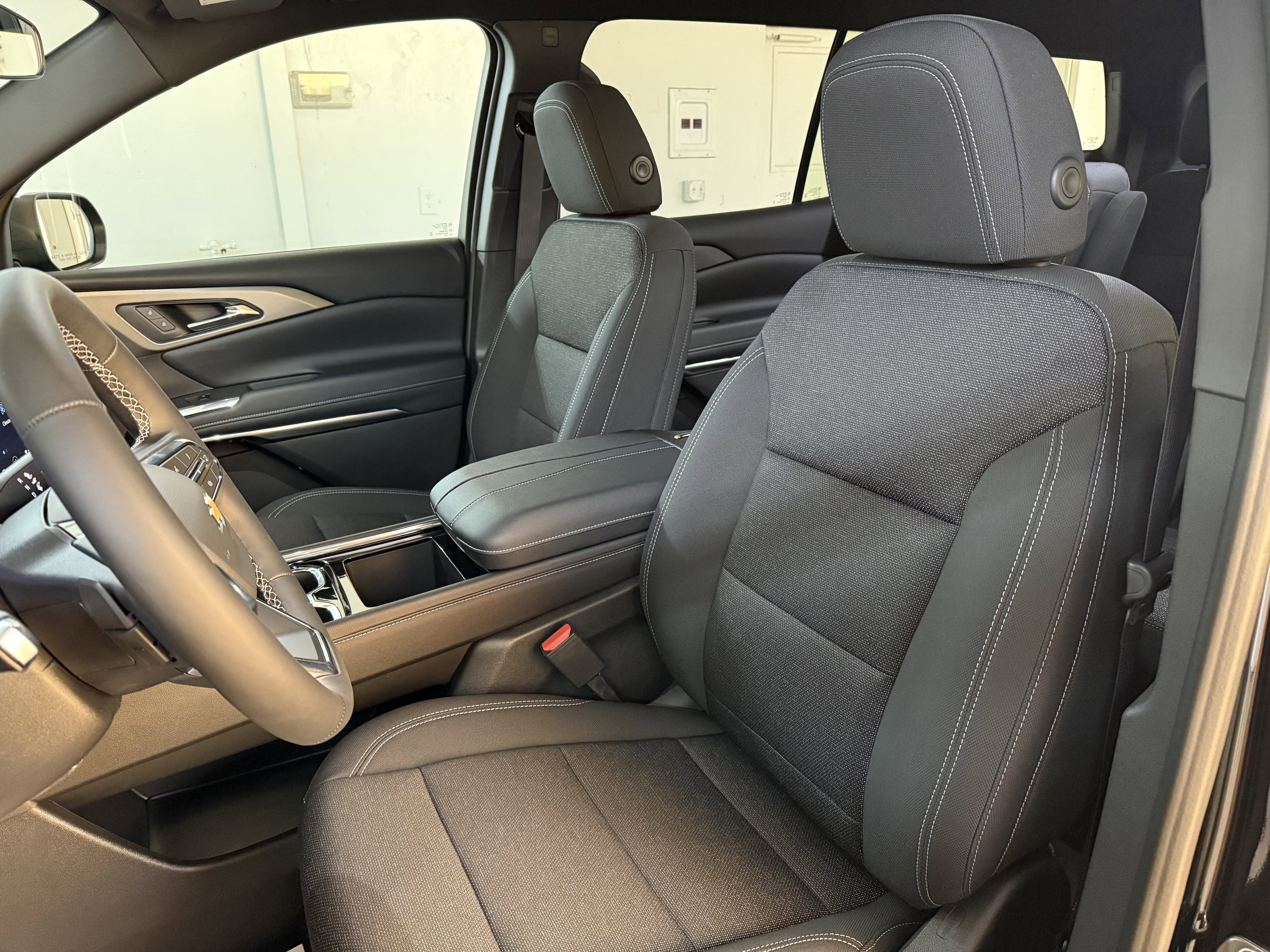 New 2026 Chevrolet Traverse LT image 14