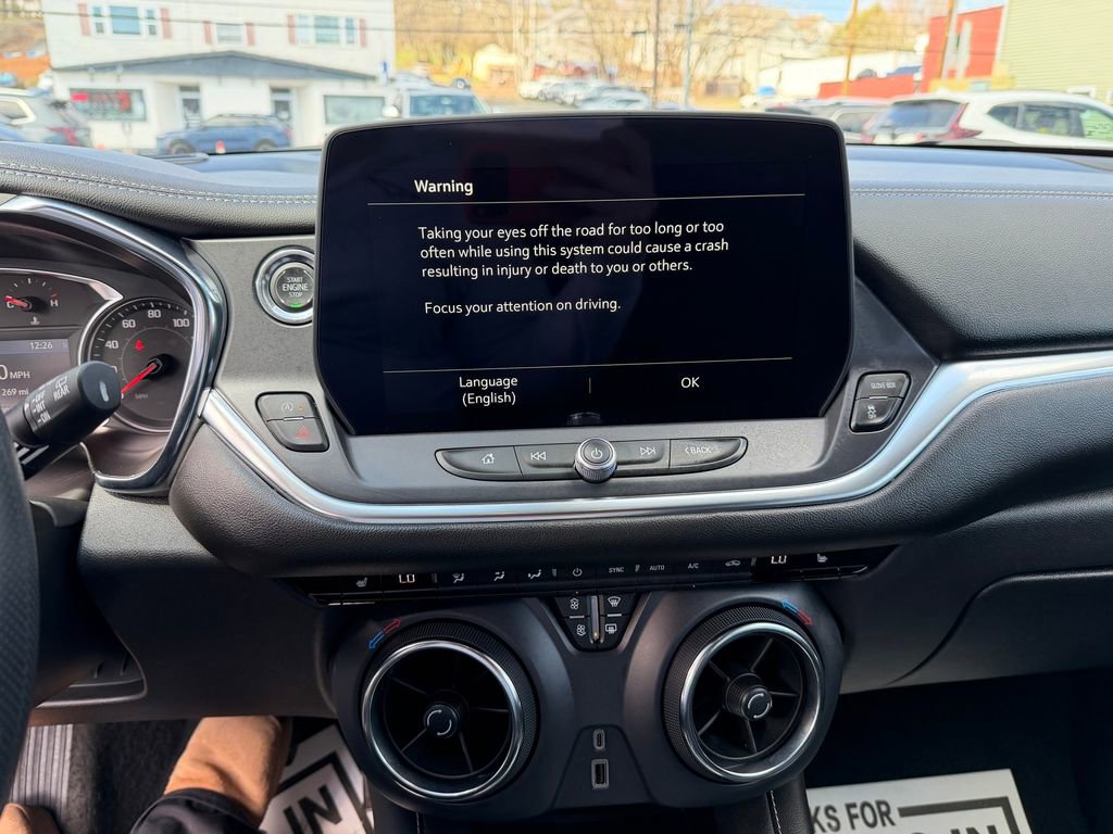 Used 2025 Chevrolet Blazer LT image 17