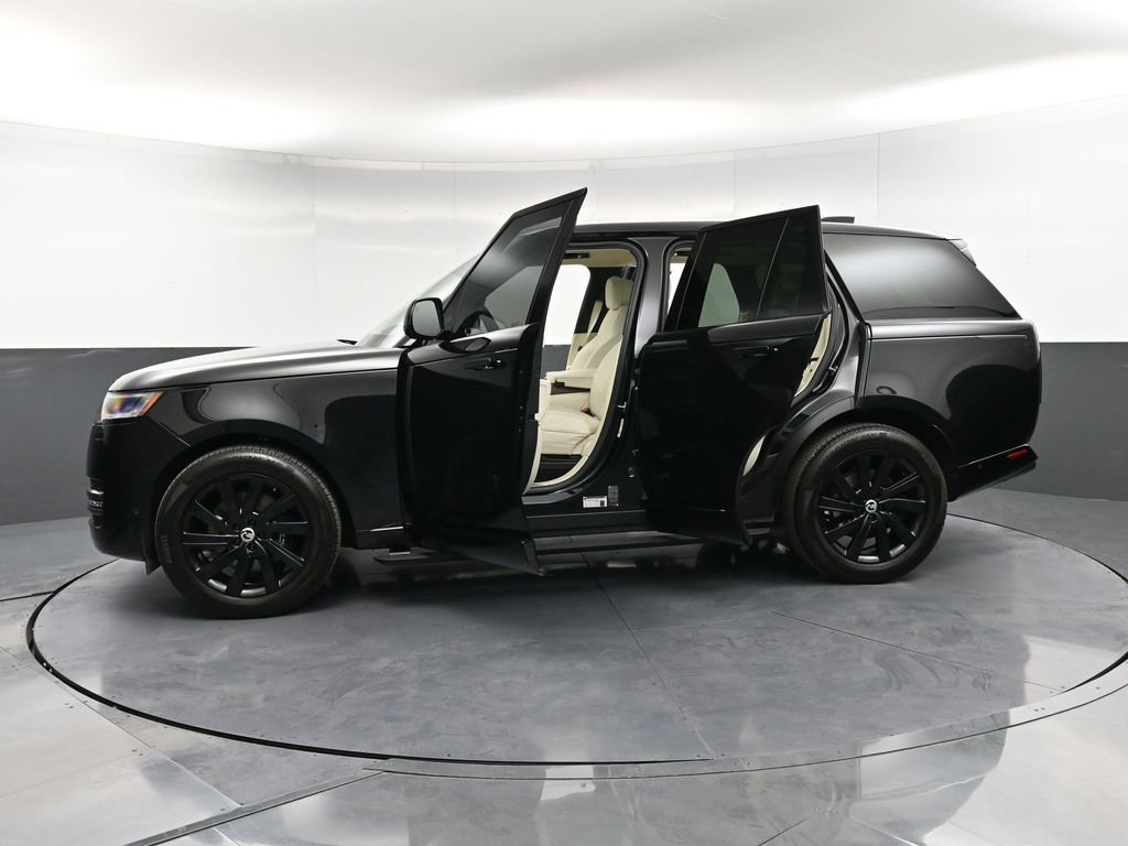 Used 2025 Land Rover Range Rover SE AWD/4WD image 38