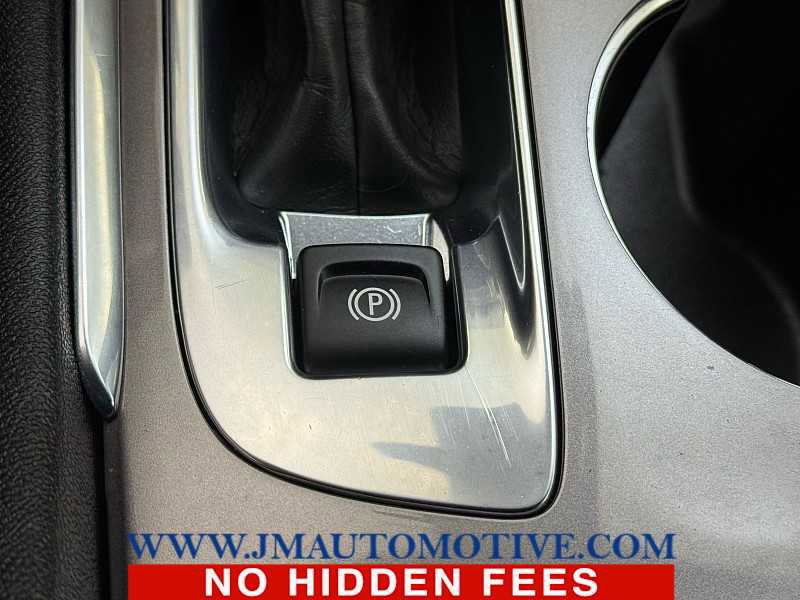 Used 2023 Chevrolet Malibu LT FWD image 37
