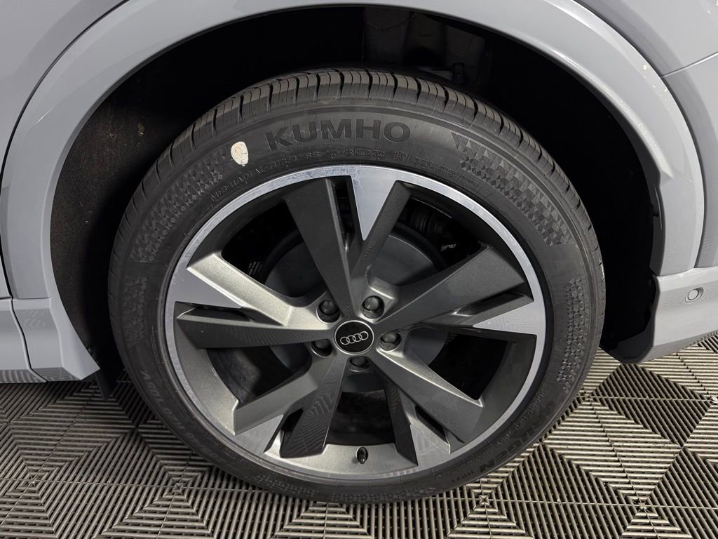 Used 2024 Audi Q4 e-tron Prestige w/ Black Optic Package image 12