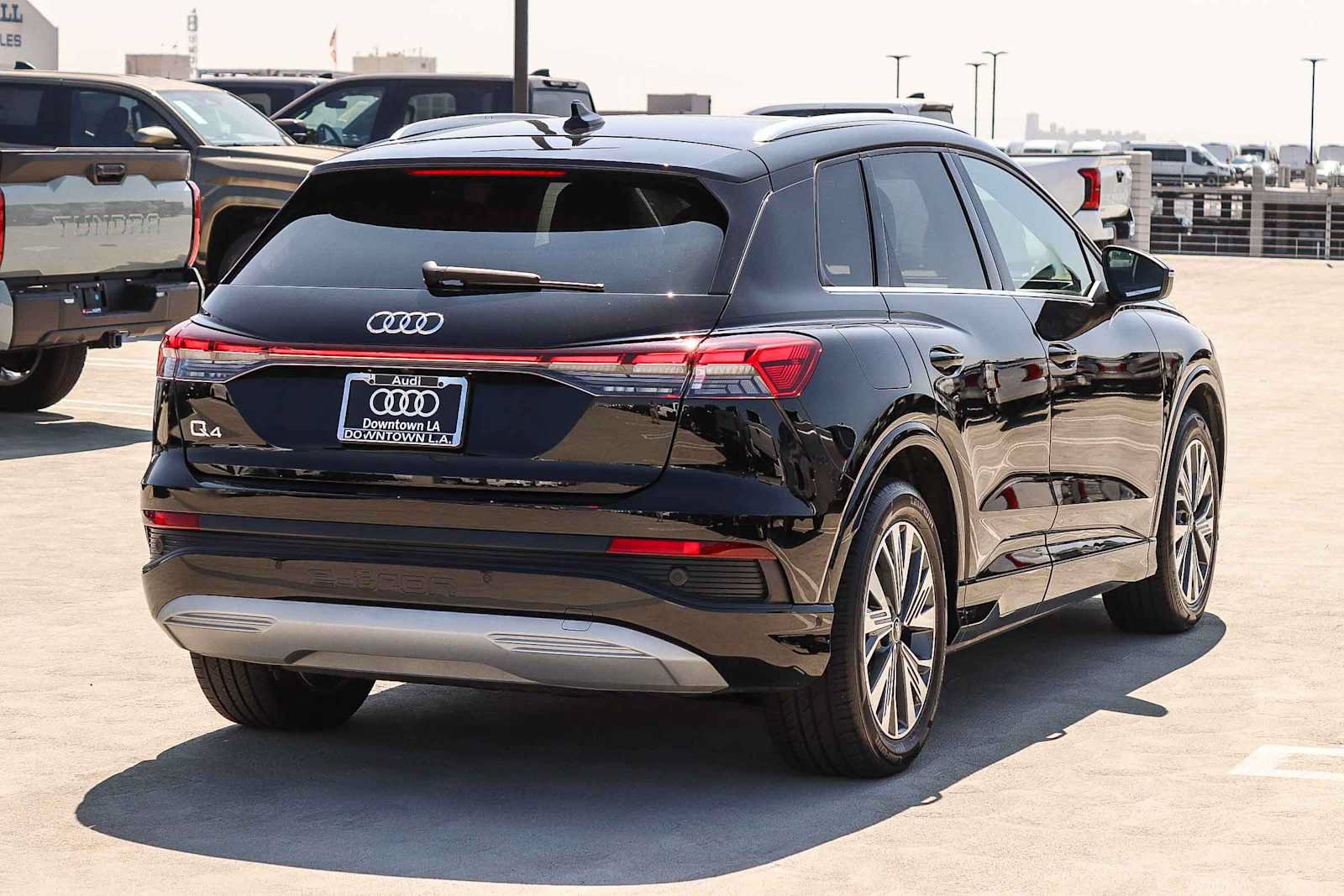 Used 2023 Audi Q4 e-tron Premium Plus w/ Premium Plus RWD image 4