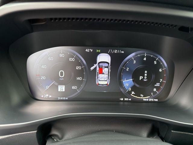 Certified 2022 Volvo XC40 T5 R-Design w/ Advanced Package image 14