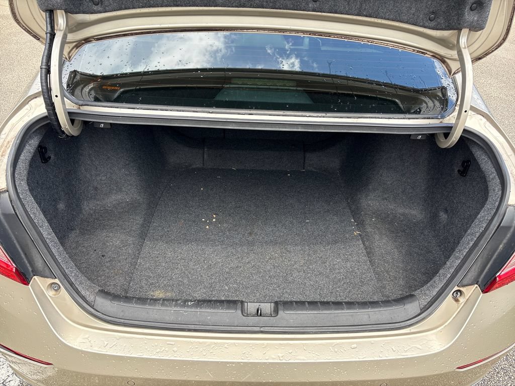 Used 2018 Honda Accord Touring image 8