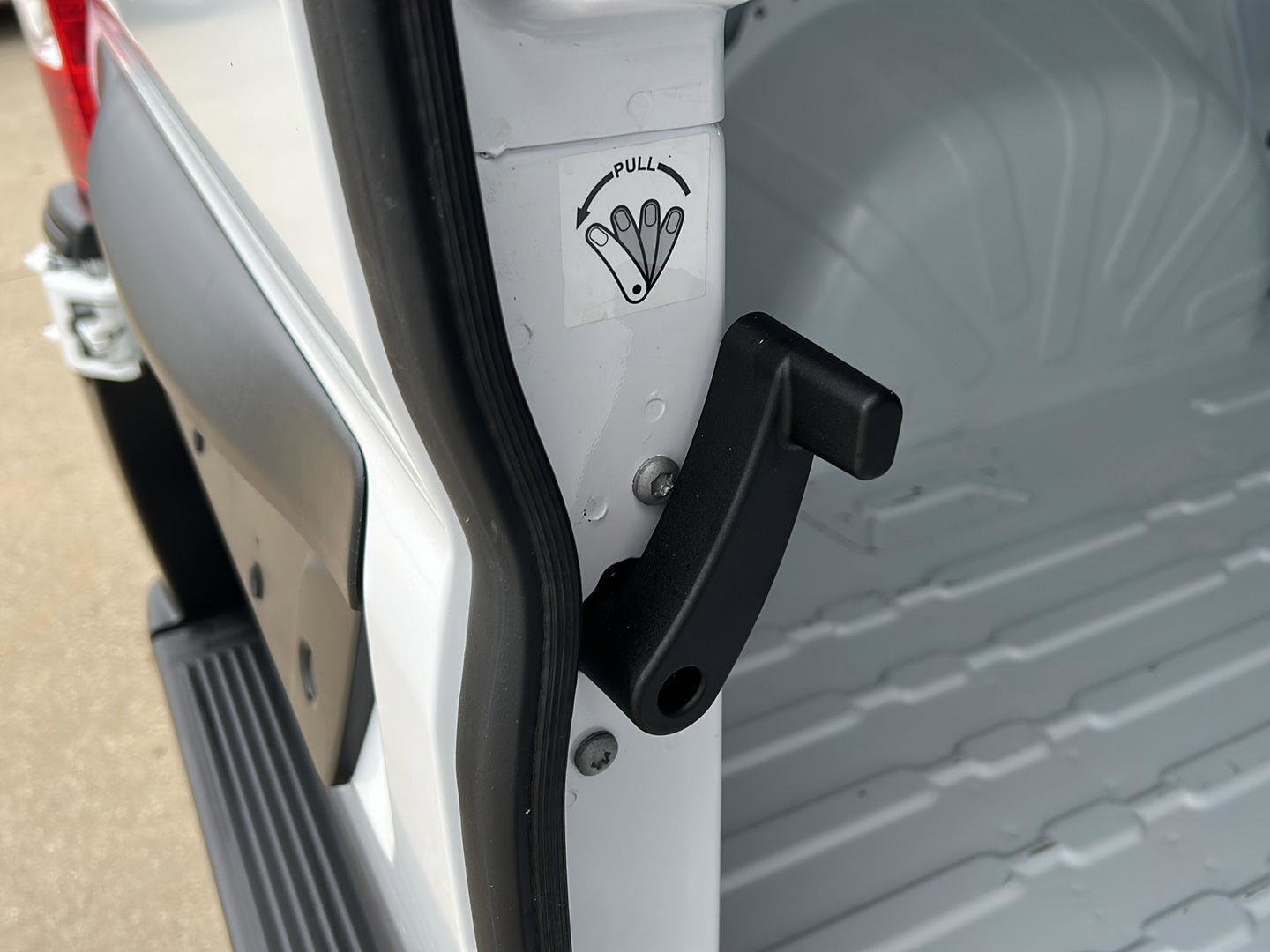 Used 2024 RAM ProMaster 2500 w/ Convenience Group image 12