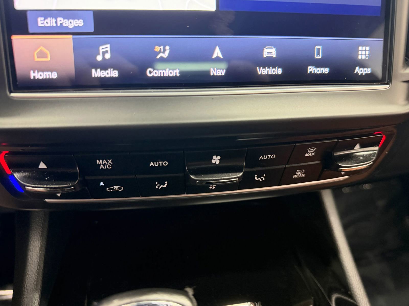 Used 2021 Maserati Levante AWD/4WD image 31
