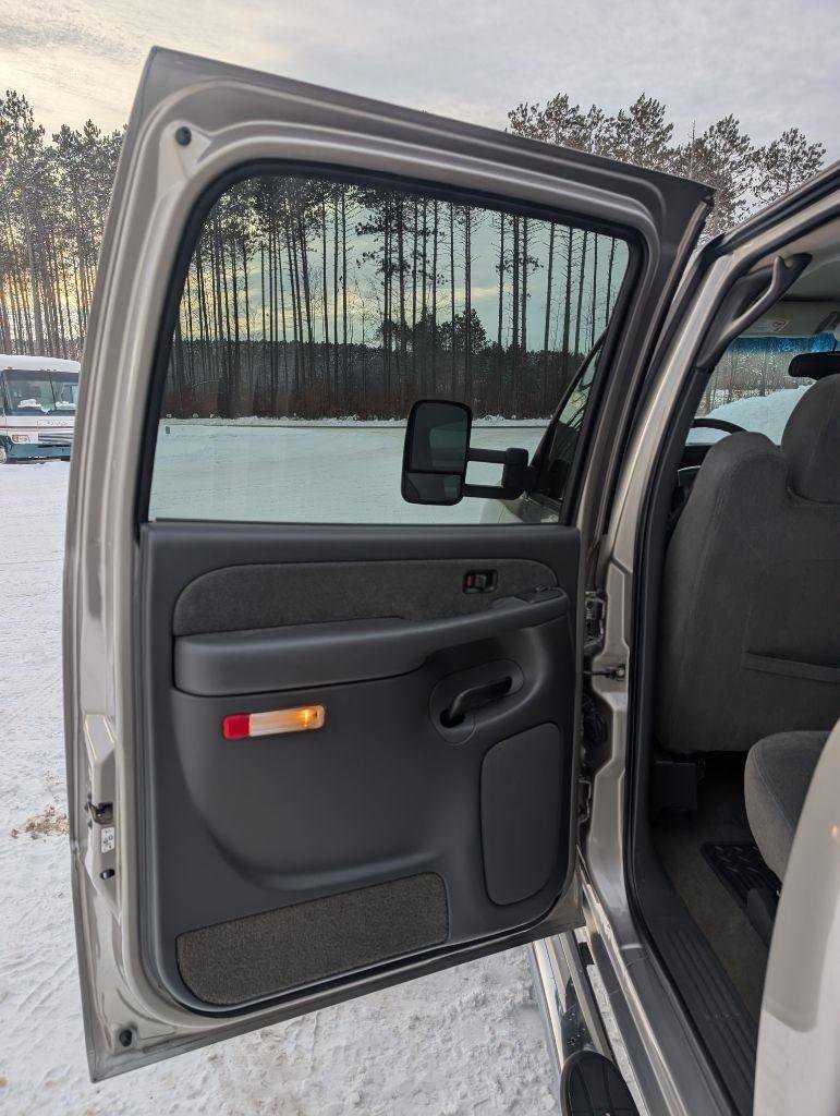Used 2003 Chevrolet Silverado 2500 LS RWD image 15