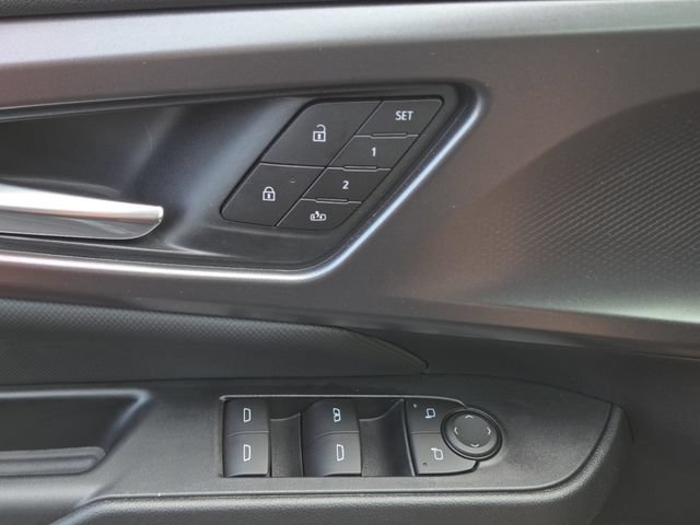 Used 2026 Chevrolet Equinox EV RS w/ Convenience Package II AWD/4WD image 26